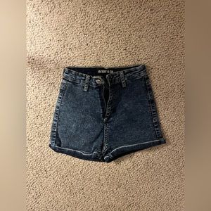 Vintage (00) shorts